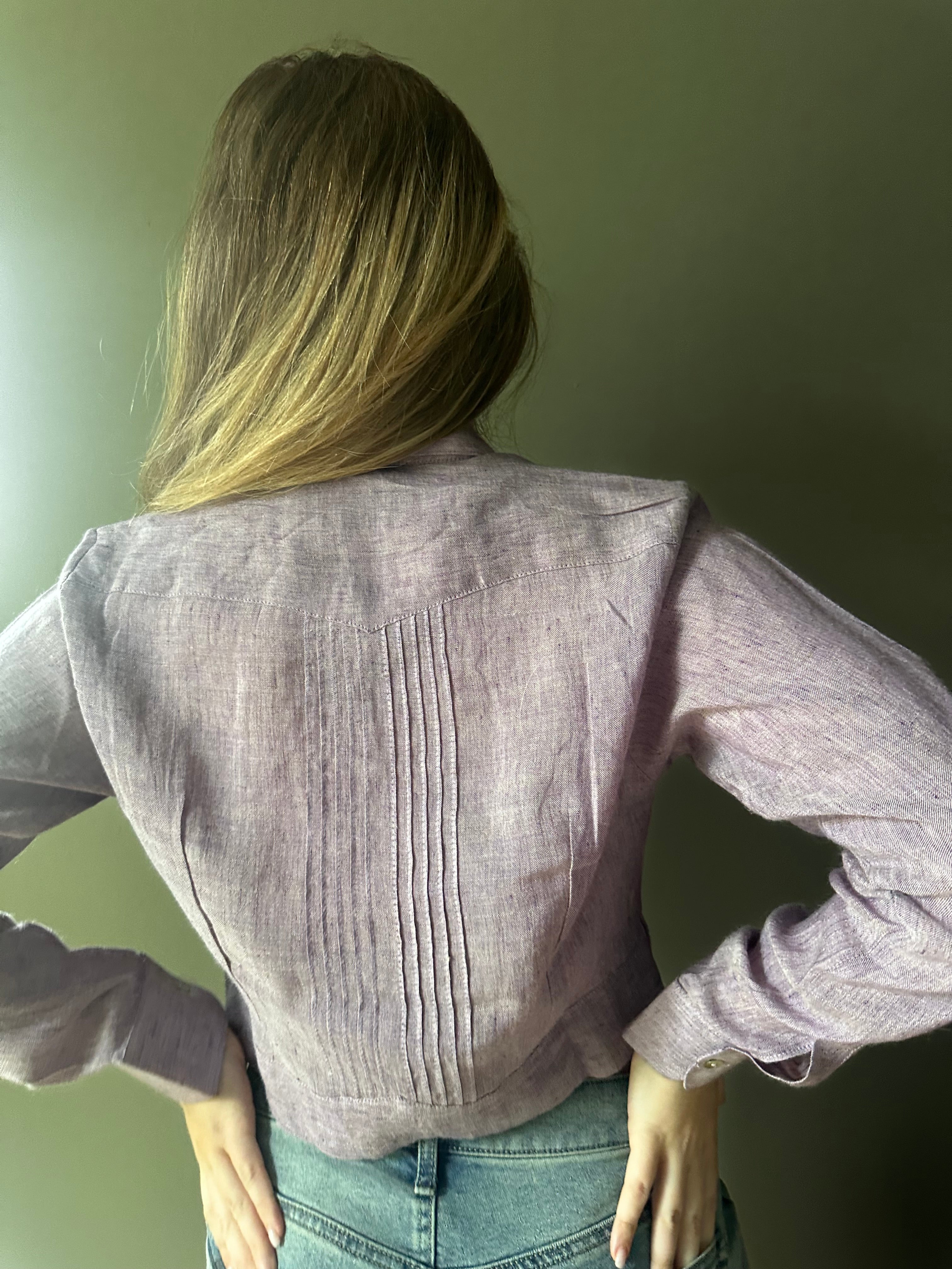 Lilac Crop Guayabera
