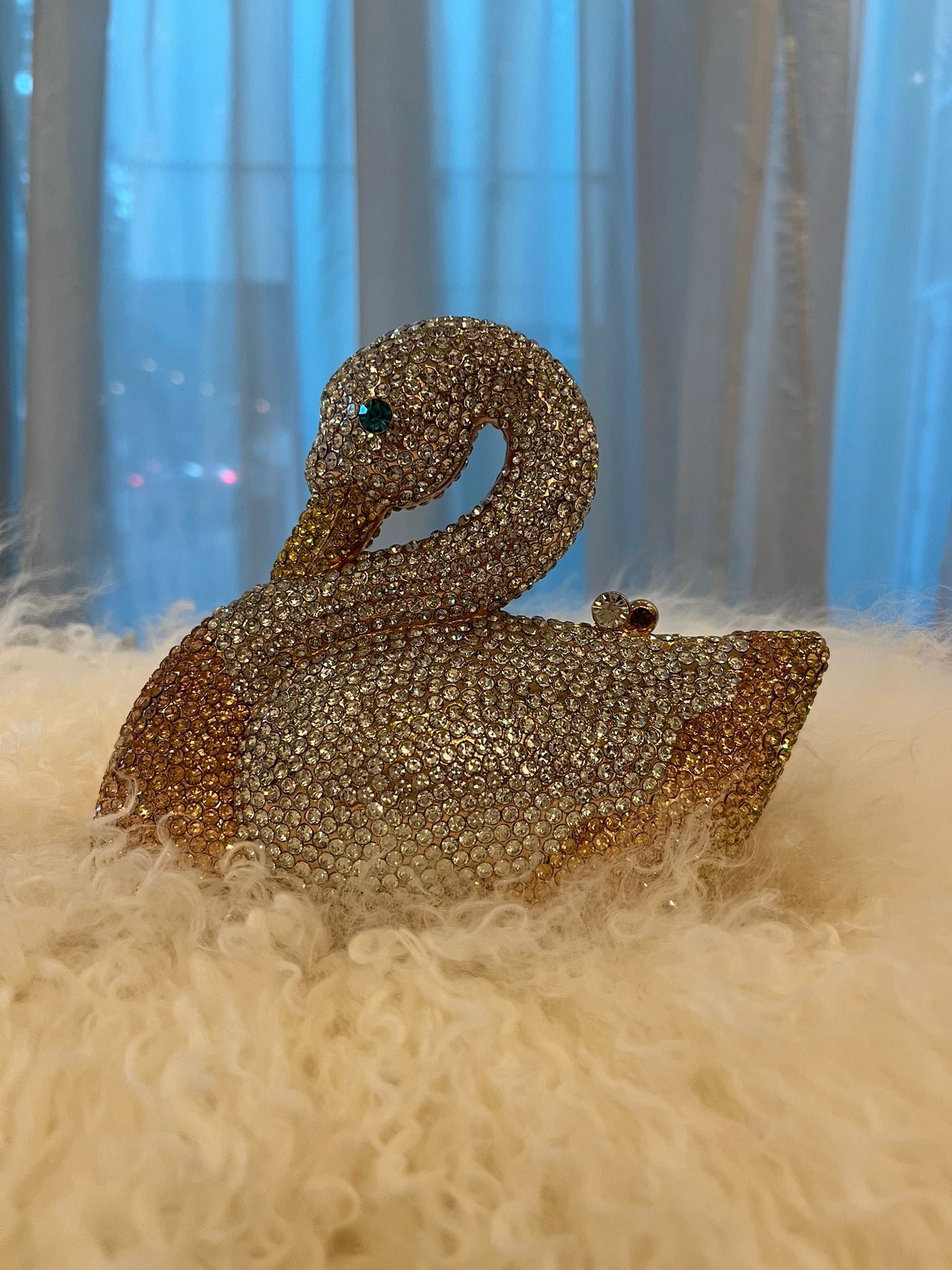 Swan Perfect Clutch