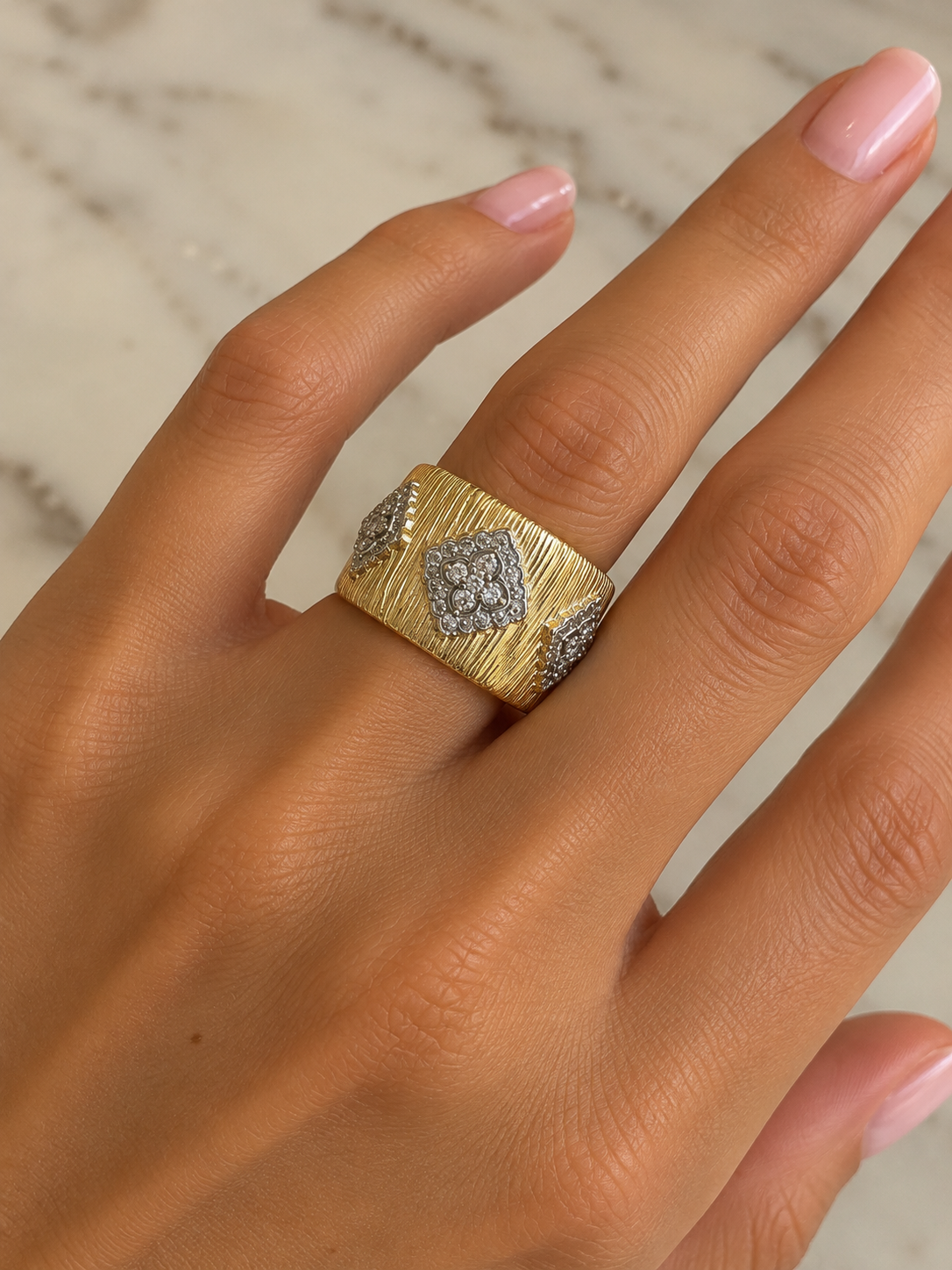 Versailles Ring