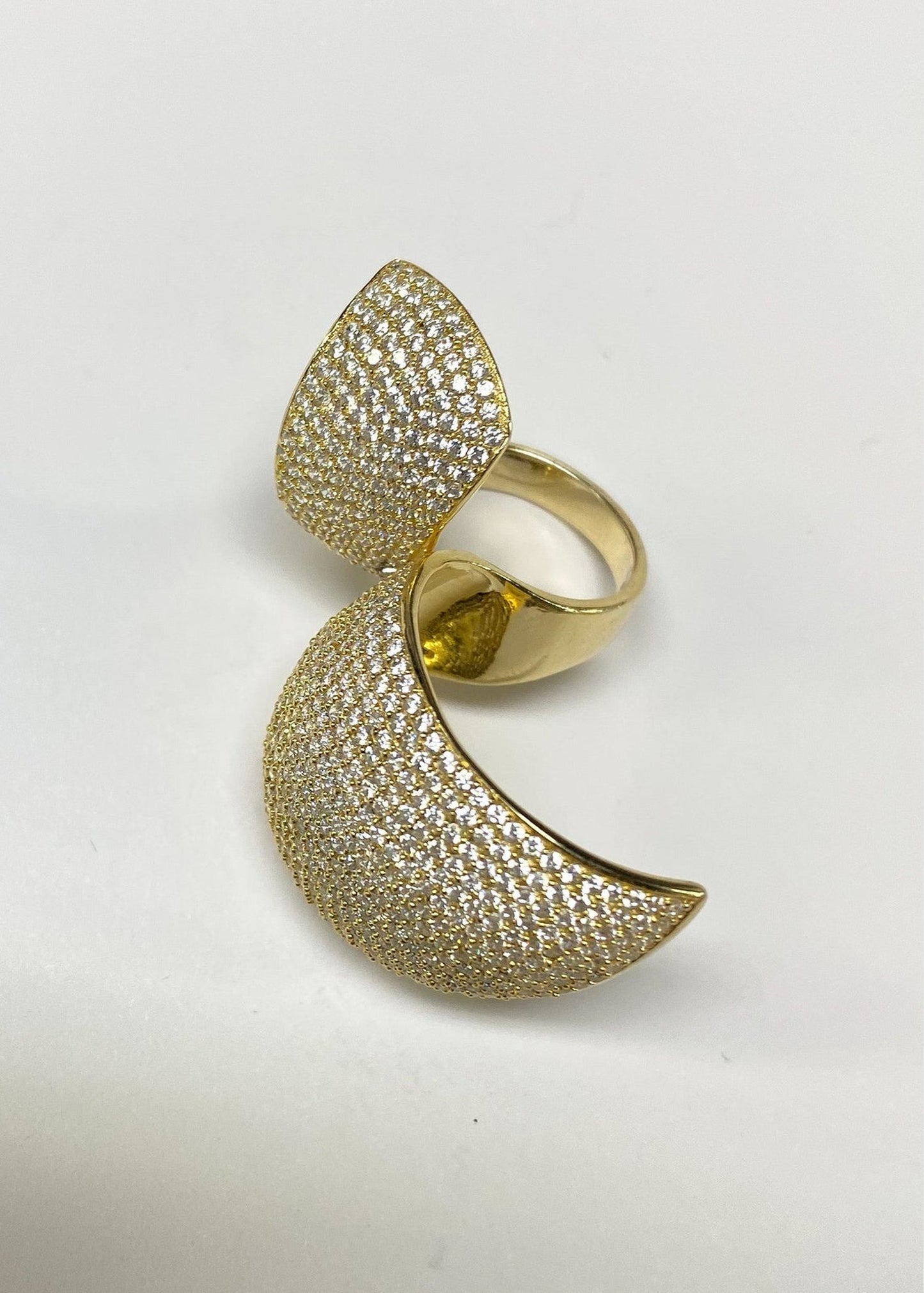 Knuckle Curves Ring - Golden
