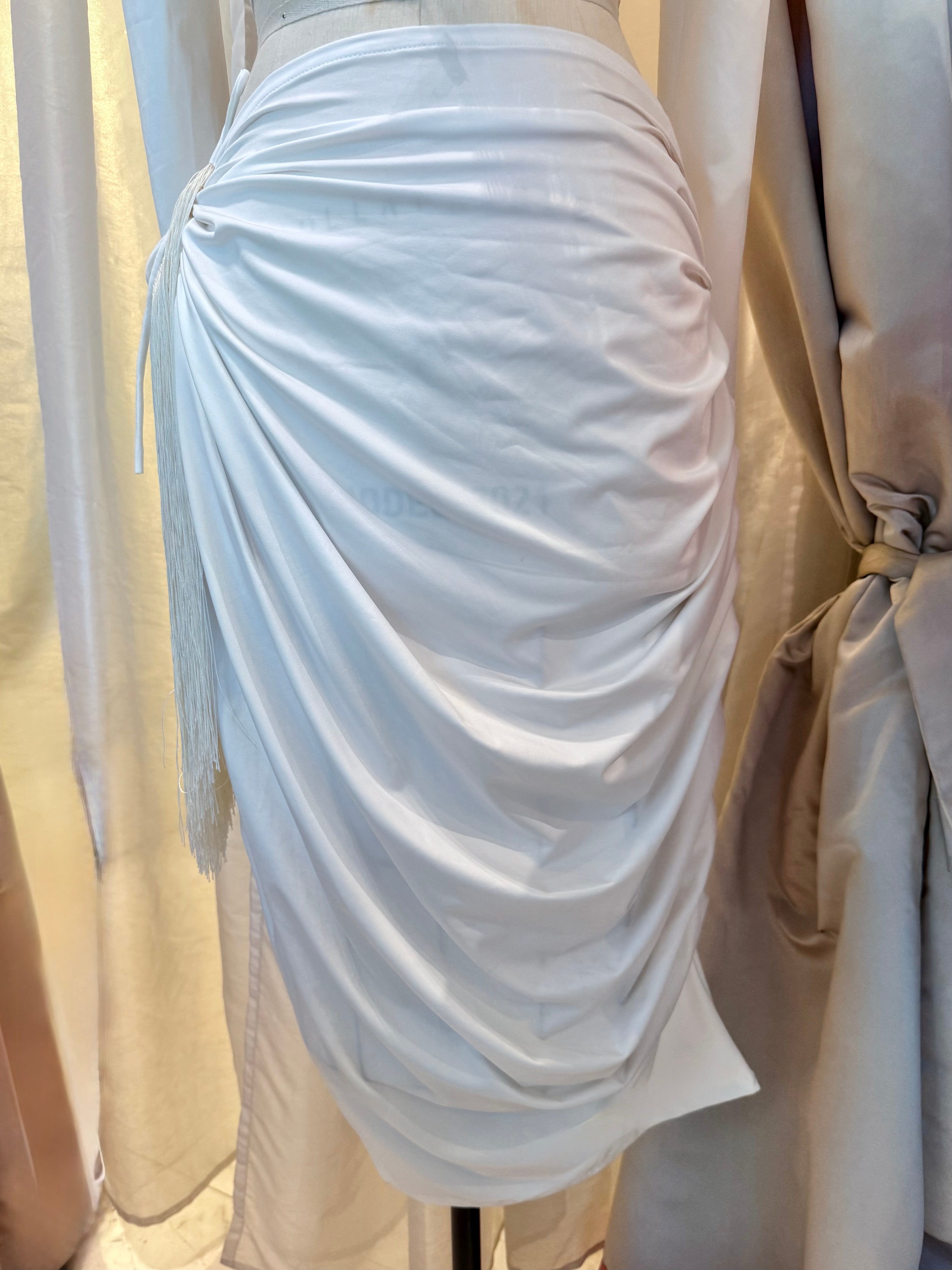 Blanco Como El Coco- skirt
