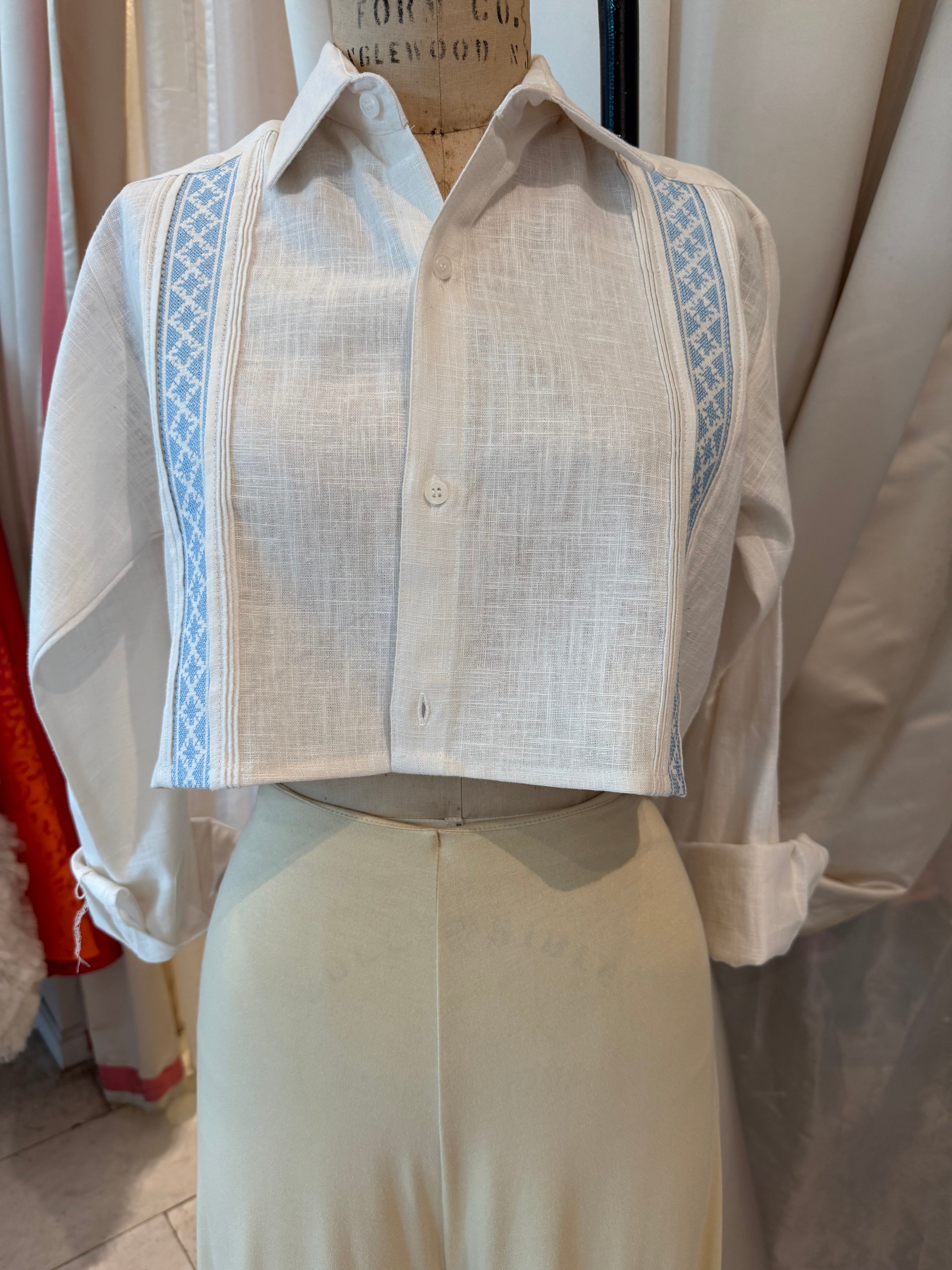 La Sanjuanera Guayabera Crop