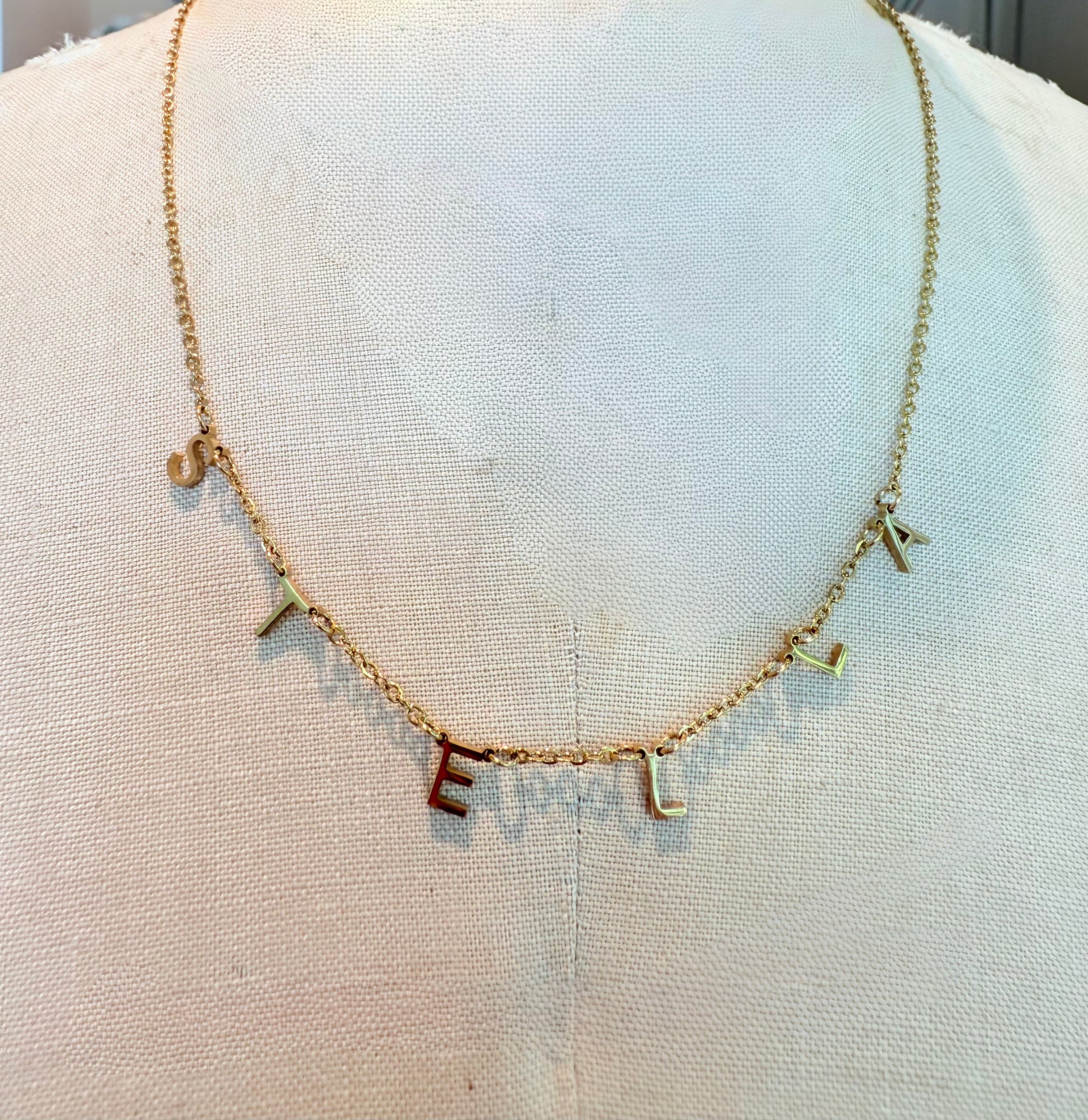 S T E L L A necklace