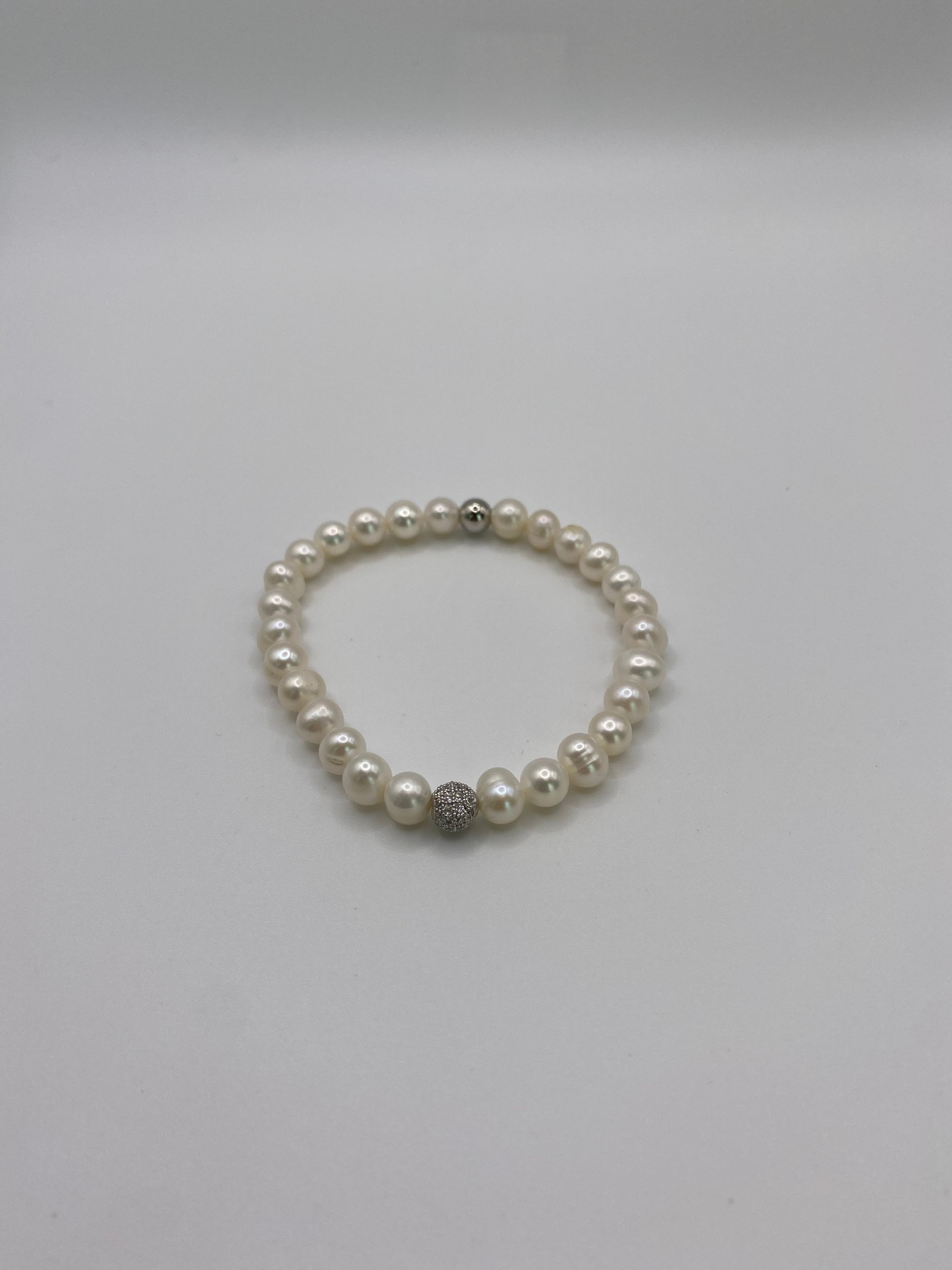 Isa  Bracelet